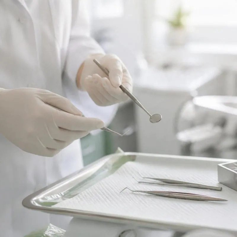 Instrumente dentare të sterilizuara